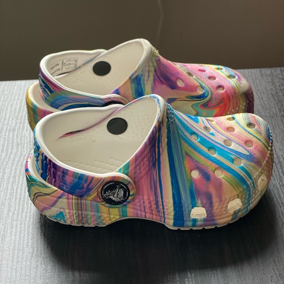 Ti-dyed Toddler crocs - Picture 2 of 2